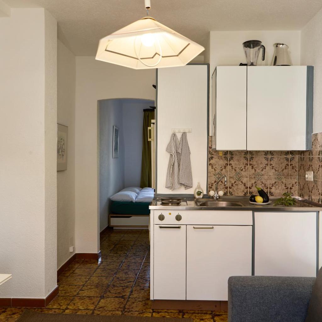 Image 3 - Tiny Locarno Area Apartment