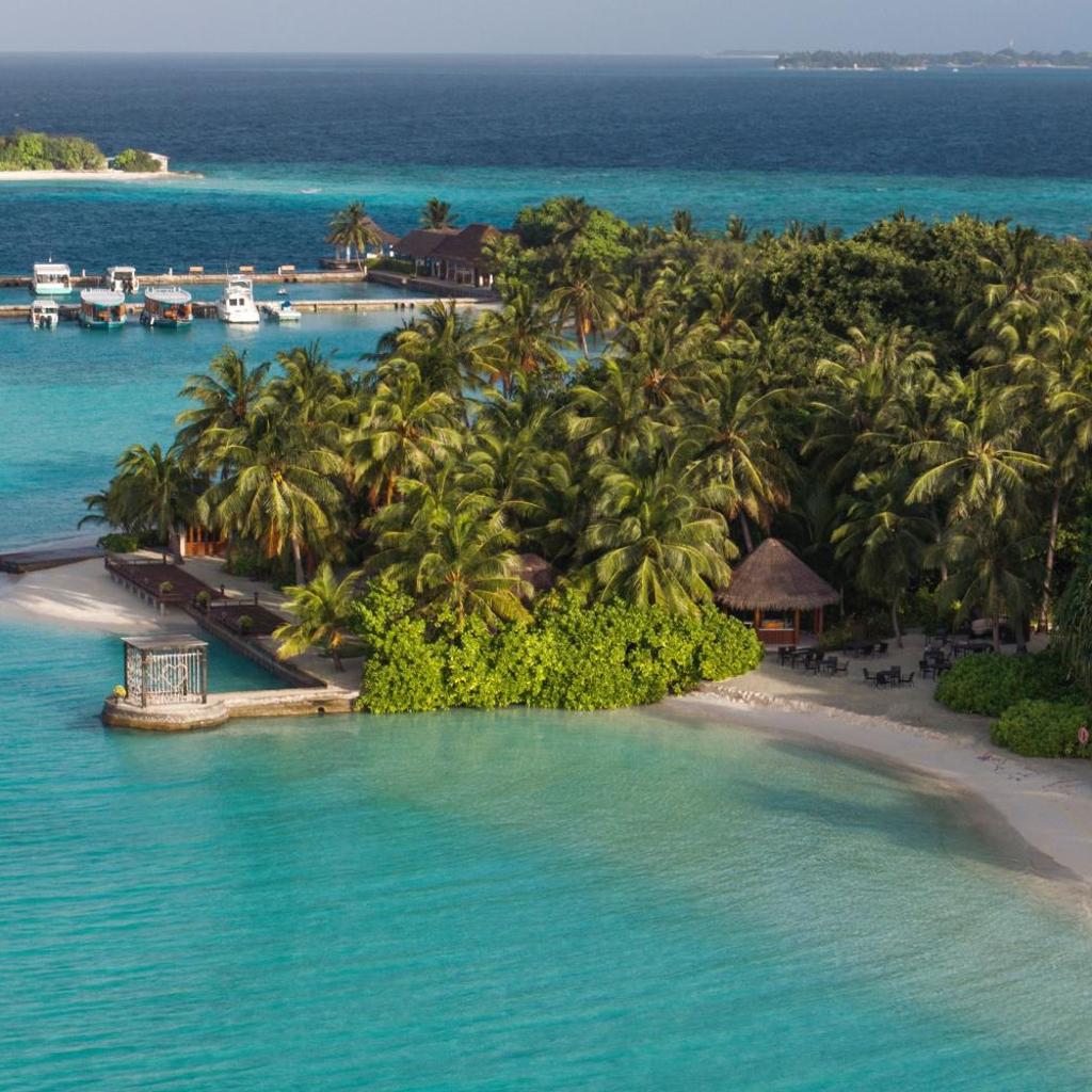 Sheraton Maldives Full Moon Resort & Spa — 