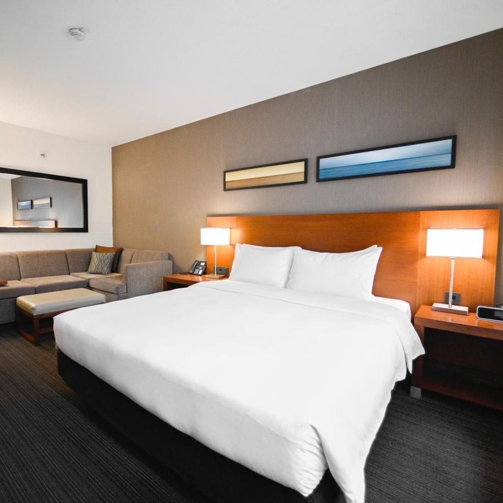Yerevan Place Hotel — 