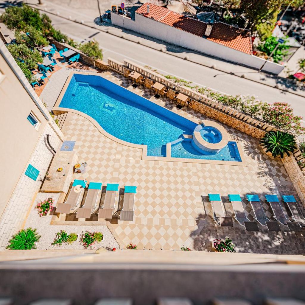 Hotel SOL — 