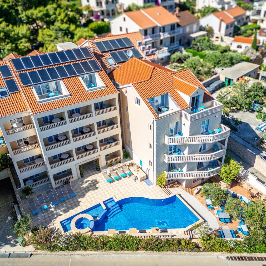 Hotel SOL — 