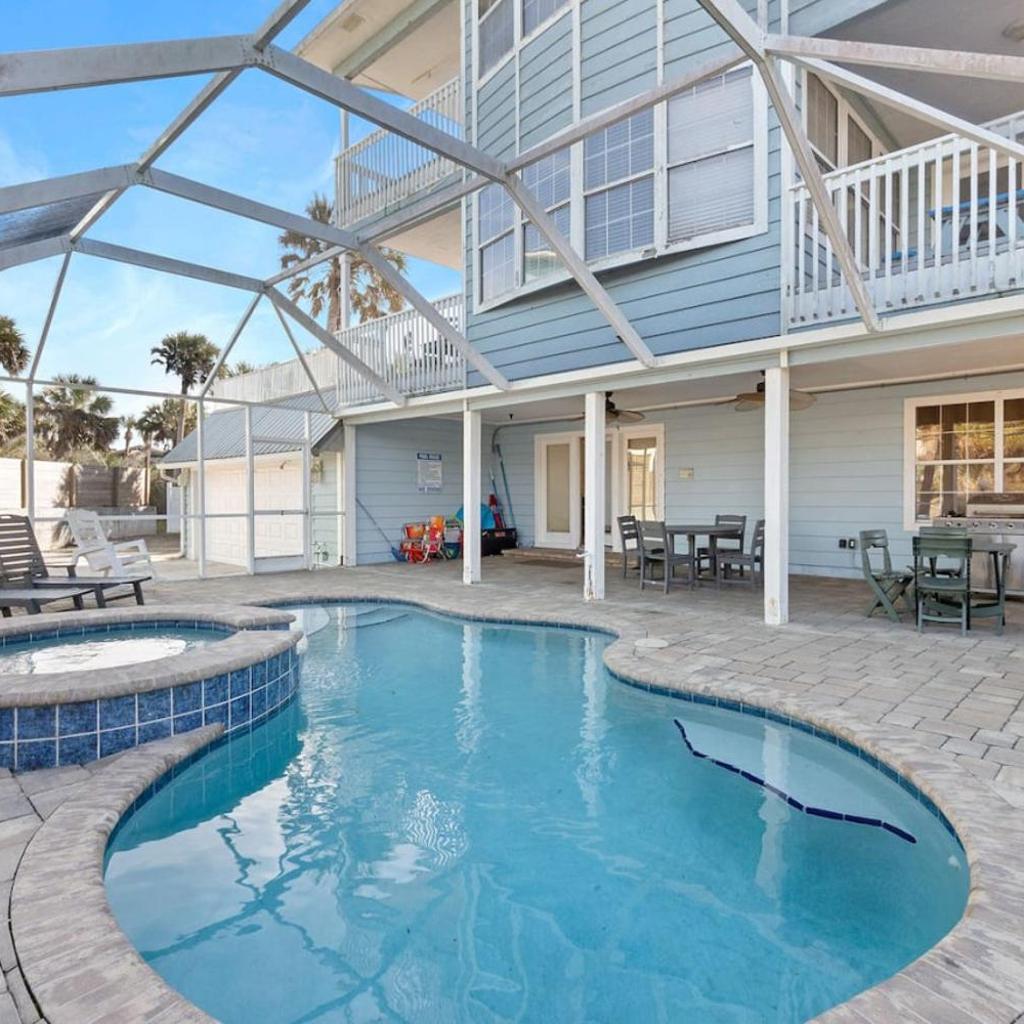 Photograph of Ocean and Sunset Views with Easy Beach Access | Coastal Retreat