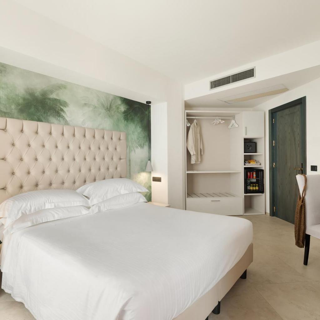 Hotel Villa Domizia — 