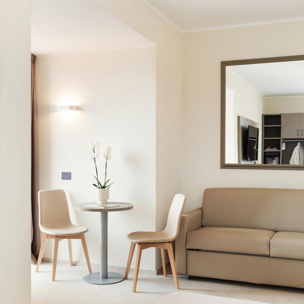 Hotel Villa Domizia — 