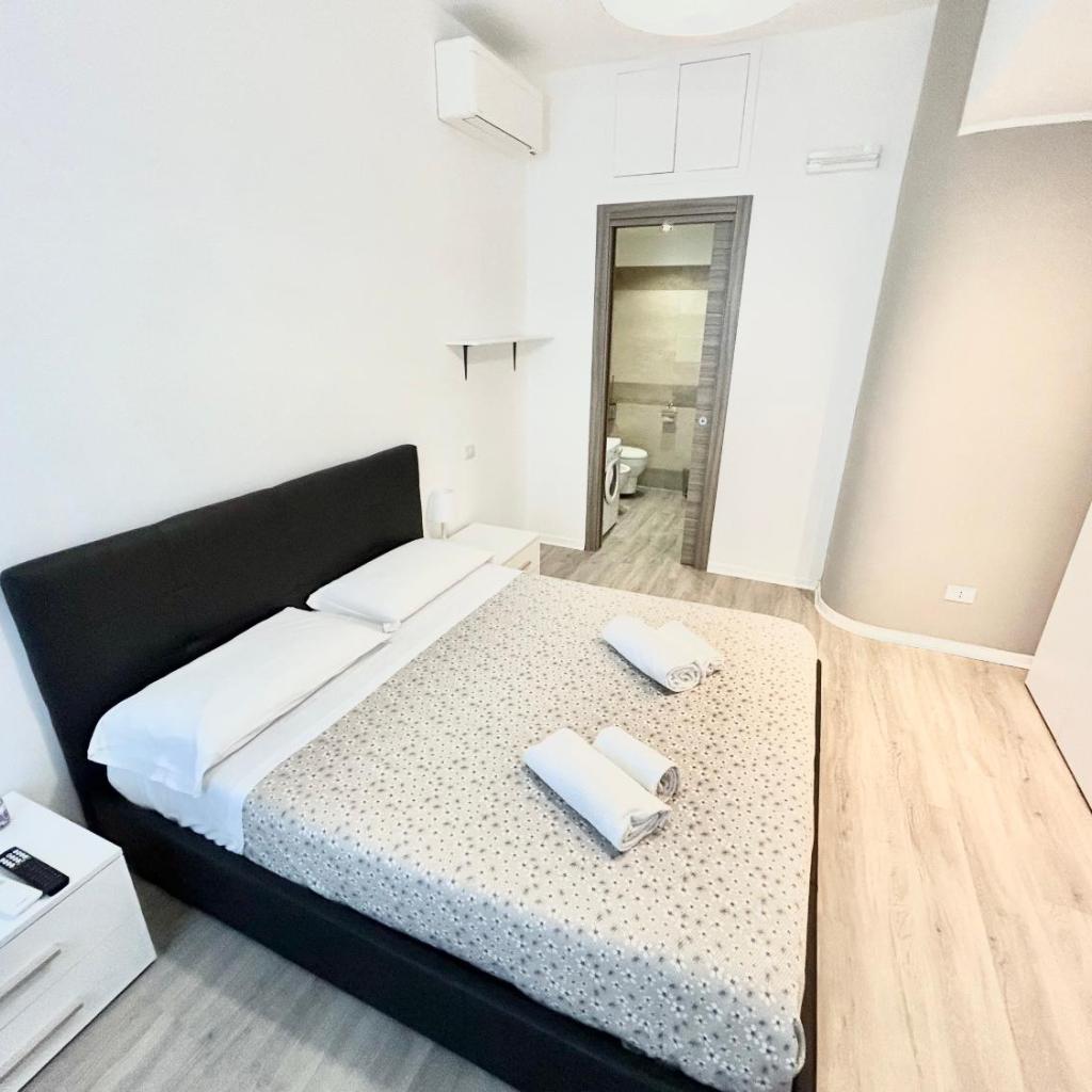 Photograph of Un Letto Ideale EUR - UN LETTO IDEALE