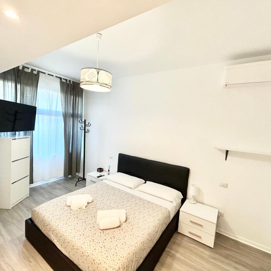 Photograph of Un Letto Ideale EUR - UN LETTO IDEALE