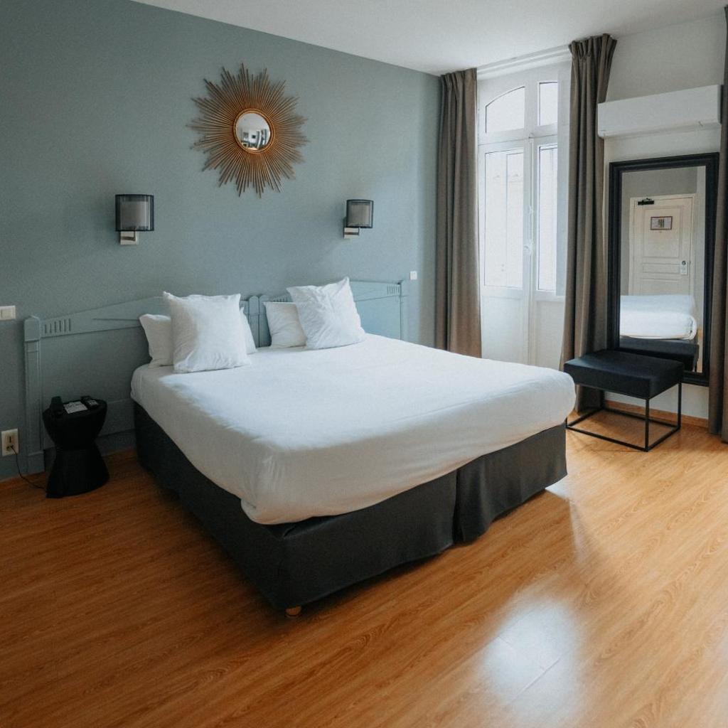 Photograph of Hotel Albert 1er