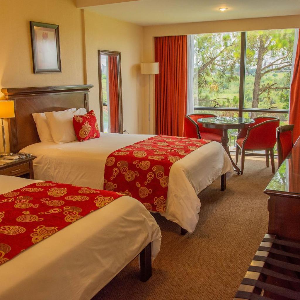 Hotel Casino Acaray — 