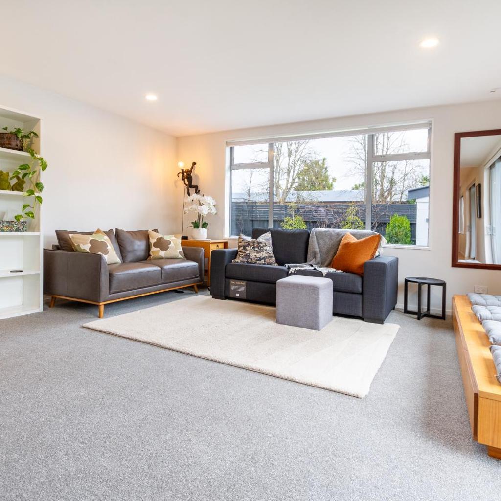 Photograph of Family-Friendly - Spa, Games Room & Secure Parking
