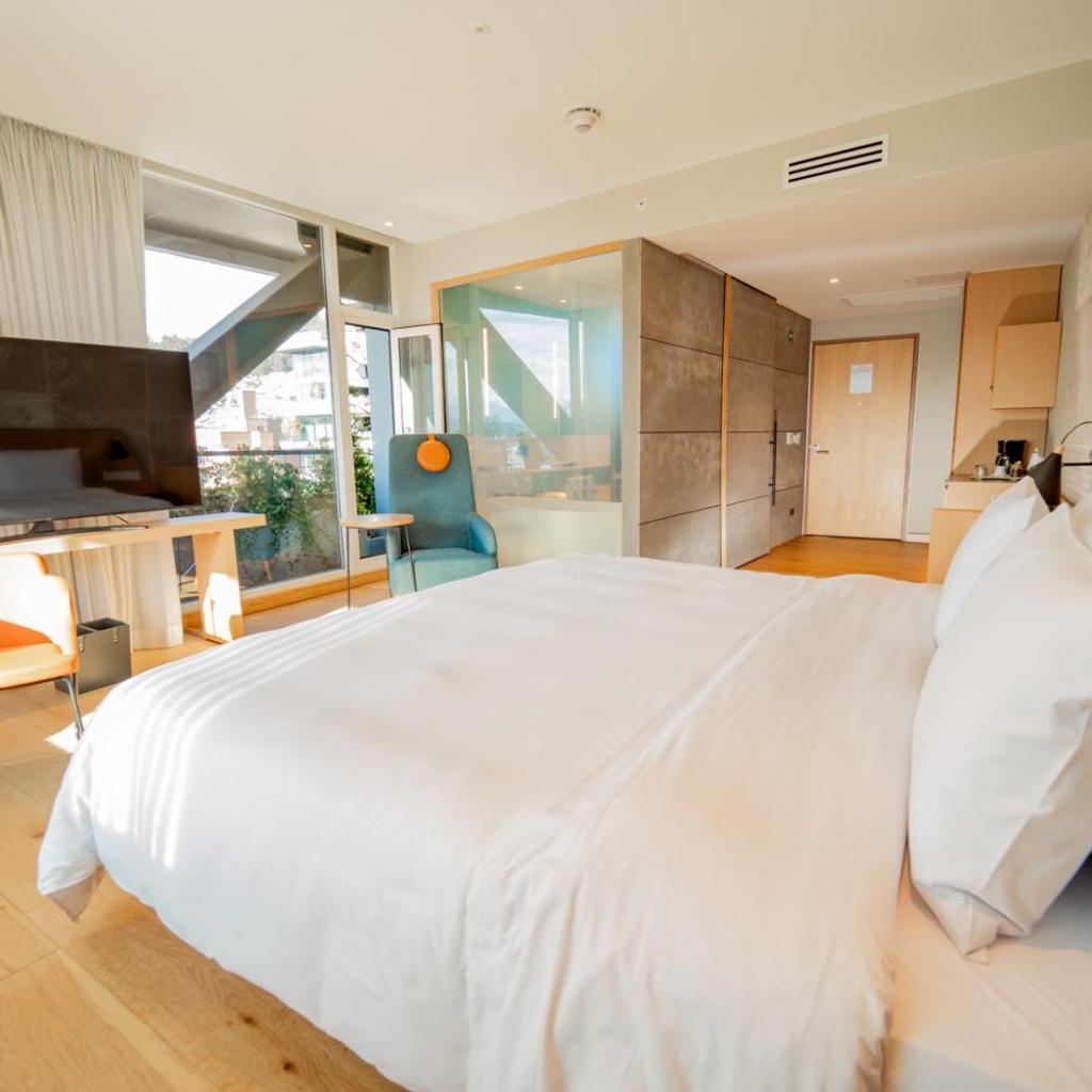 GO Quito Hotel — 