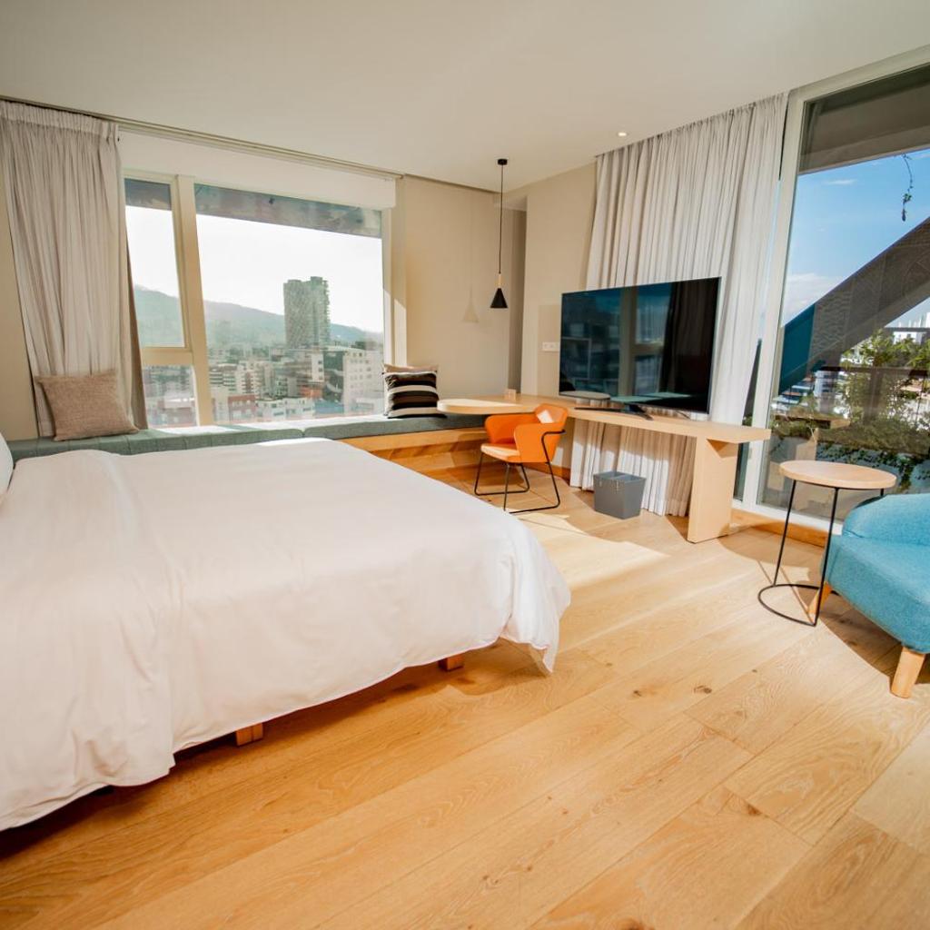 GO Quito Hotel — 