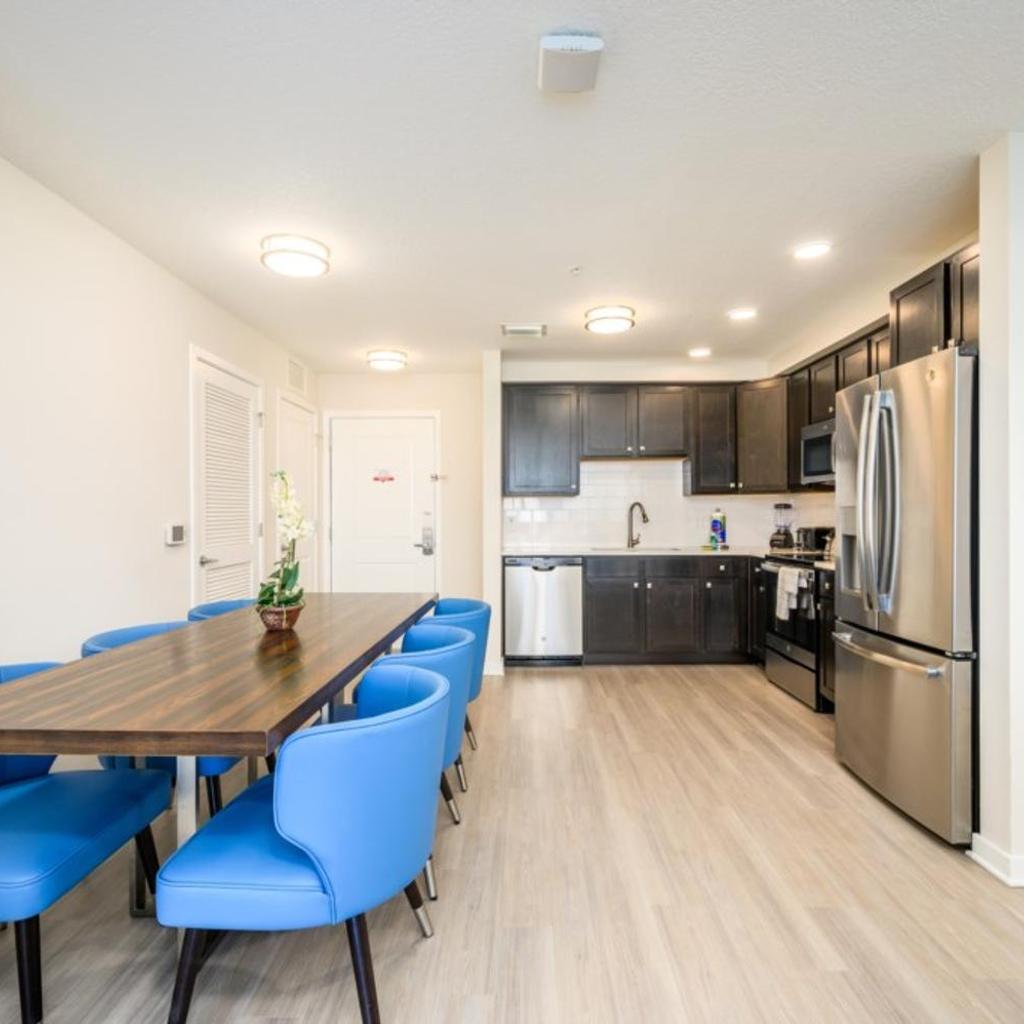 Photograph of Brand New Modern Vista Cay Reserve Condo - 5003