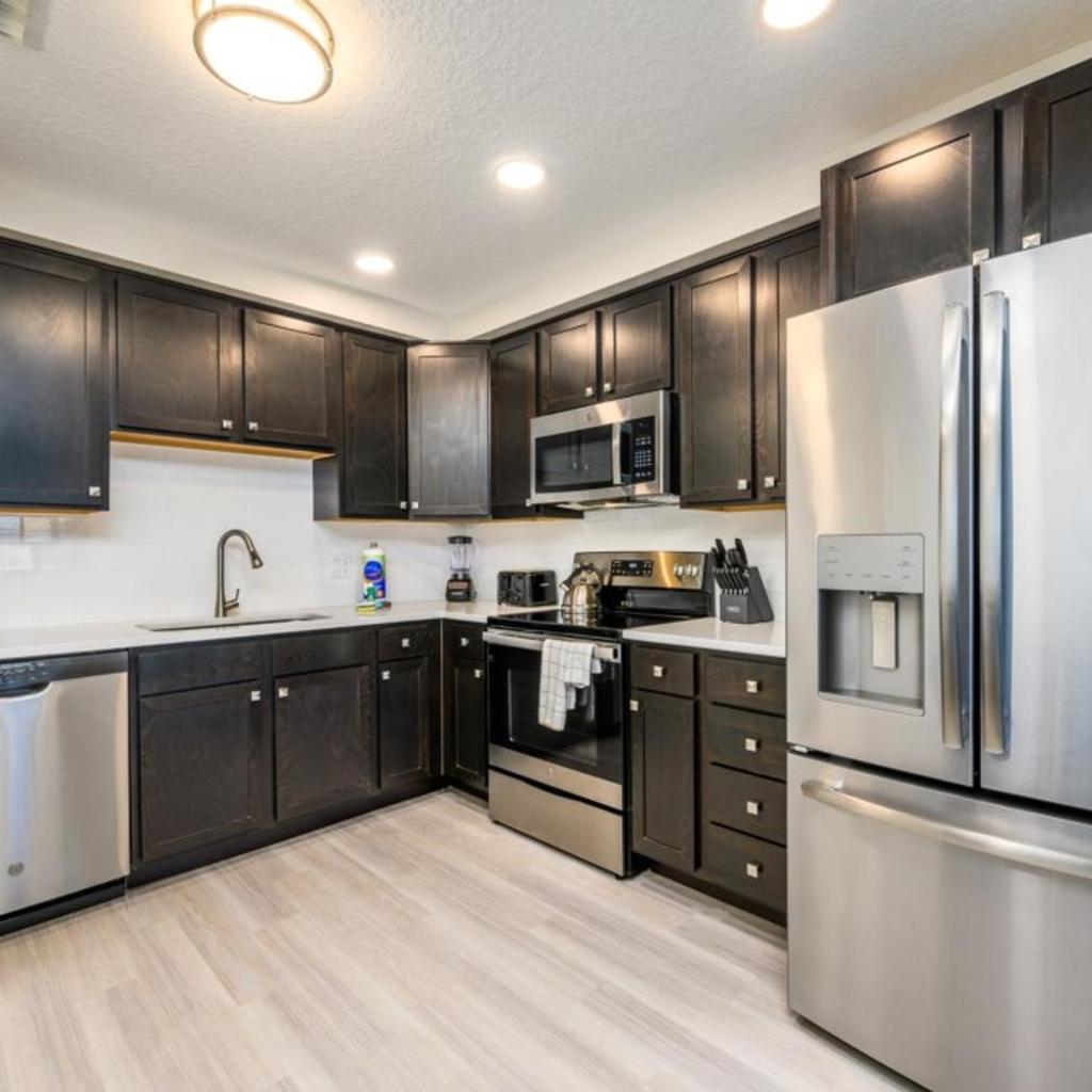 Photograph of New Modern Vista Cay Reserve Condo - 5006