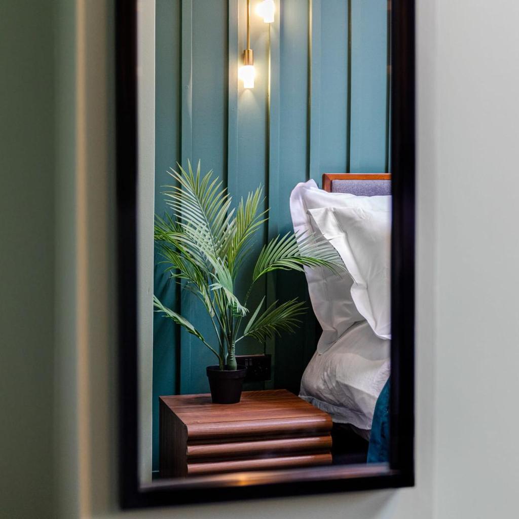 Photograph of Amazonian Luxury Family Home MCR City Centre Etihad Free Parking