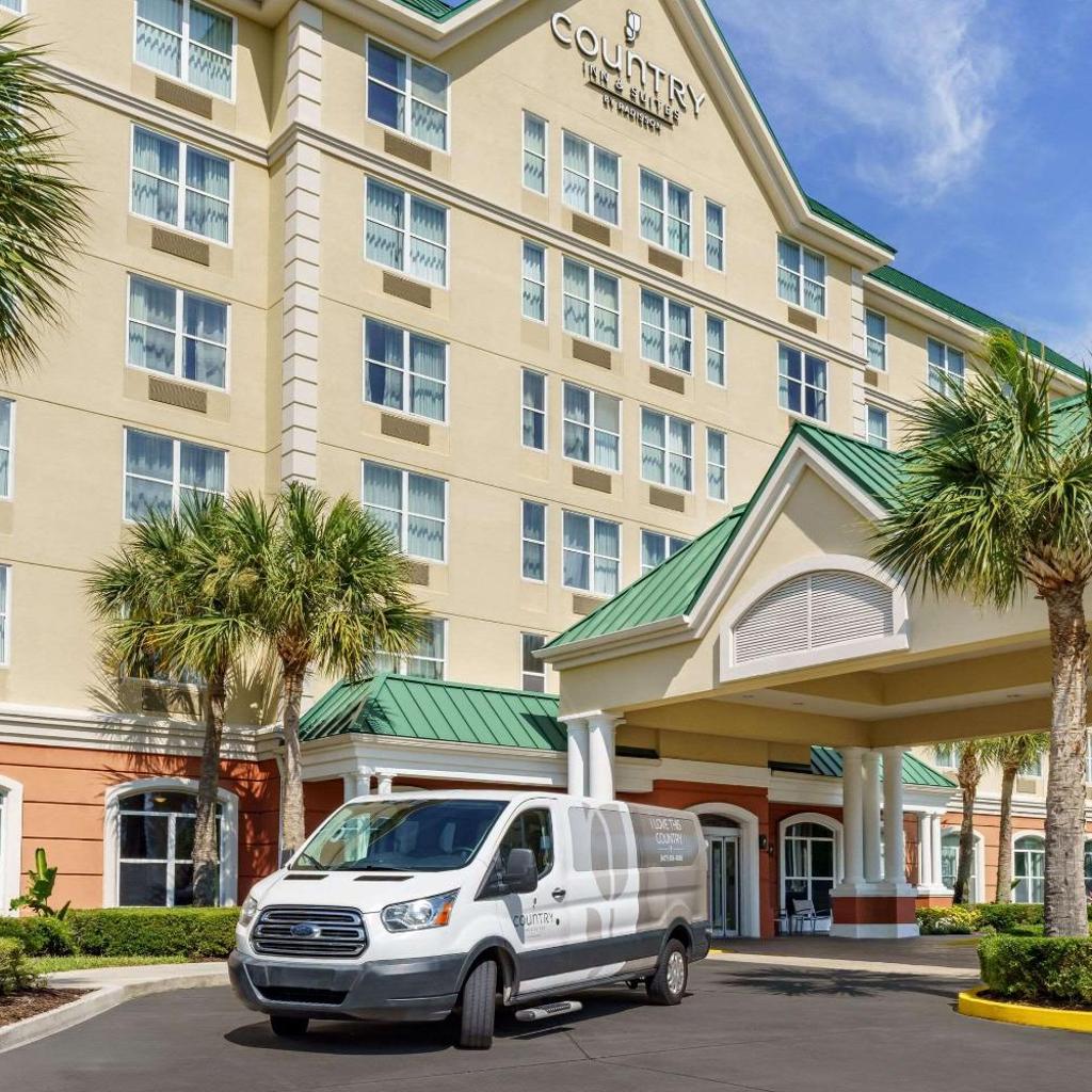 Photograph of Country Inn & Suites by Radisson, Orlando Airport, FL
