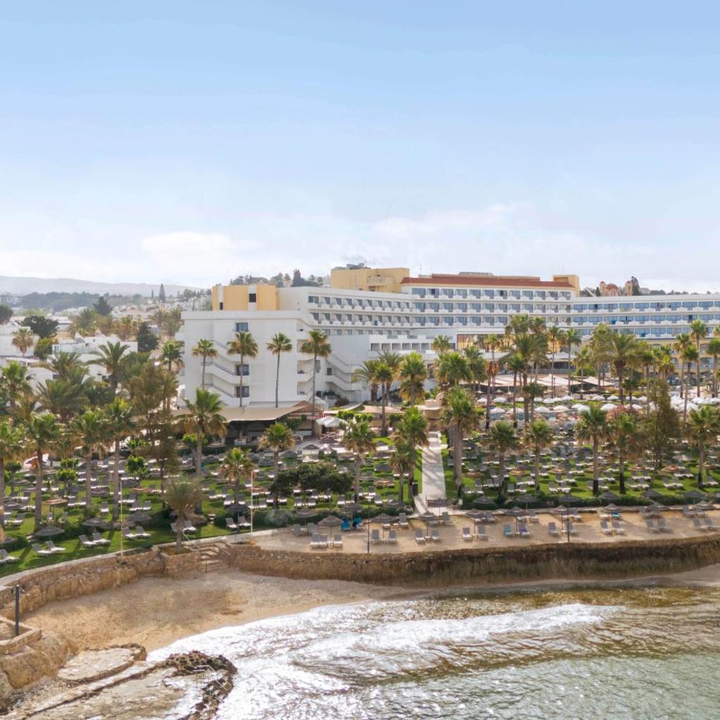 St George Beach Hotel & Spa Resort — 