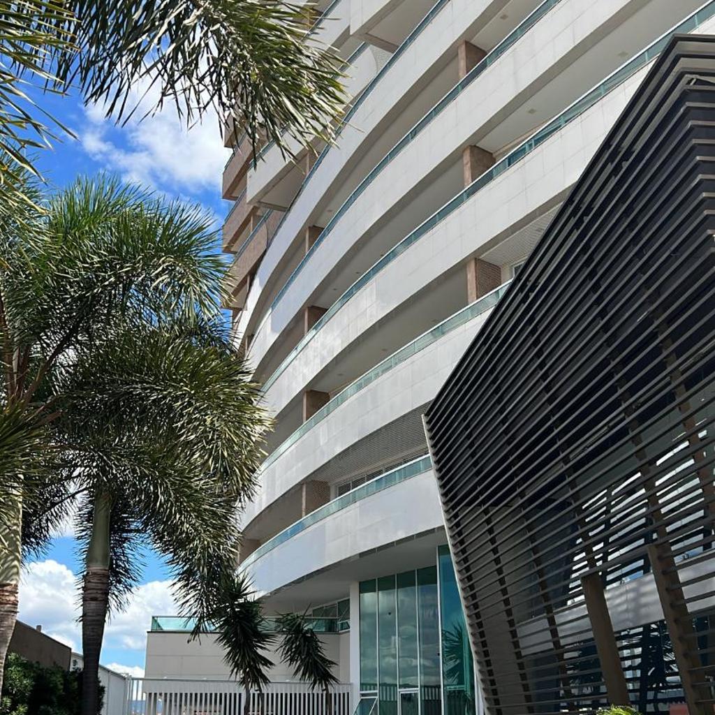 Apartamento confortável, localização extra -recepção 24h- Varanda com vista panorâmica — foto 6
