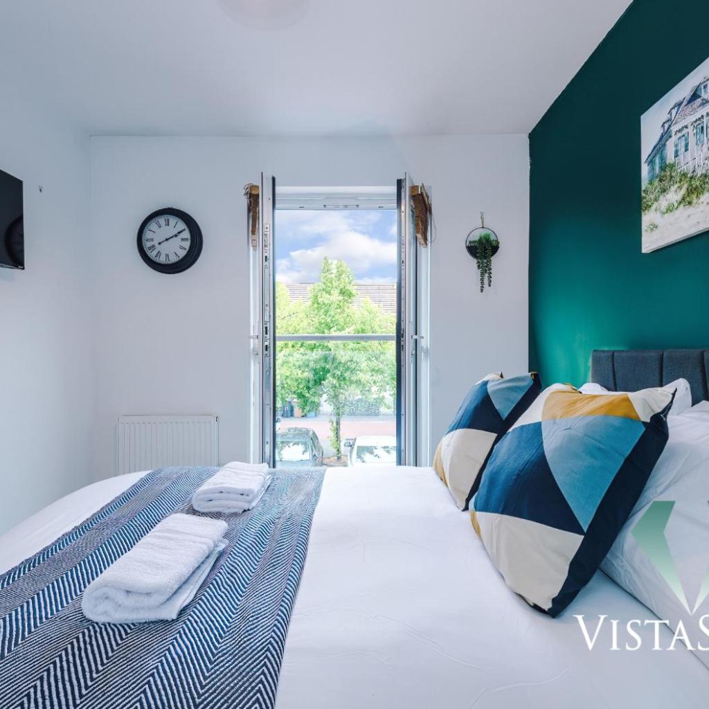 Photograph of Spacious 3BDR House By Vista Stays Short Lets & Serviced Accommodation Salford With Pool Table & Free Parking