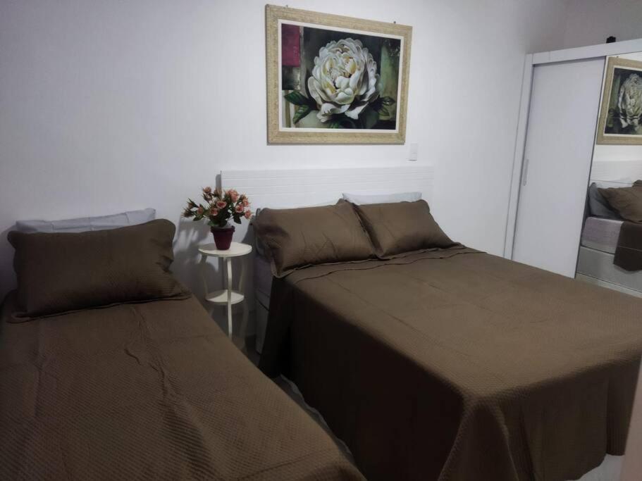 APT Completo - Suíte - 2 Ar-condicionados, Wi-FI, Piscina, garagem, portaria - aconchegante — foto 7