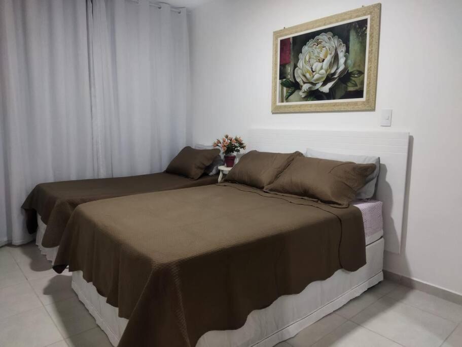 APT Completo - Suíte - 2 Ar-condicionados, Wi-FI, Piscina, garagem, portaria - aconchegante — foto 6