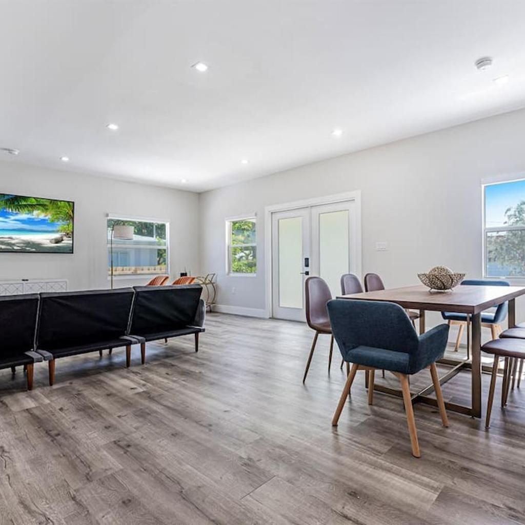 Photograph of Modern Miami Unit 1 - Close to South Beach & Airport