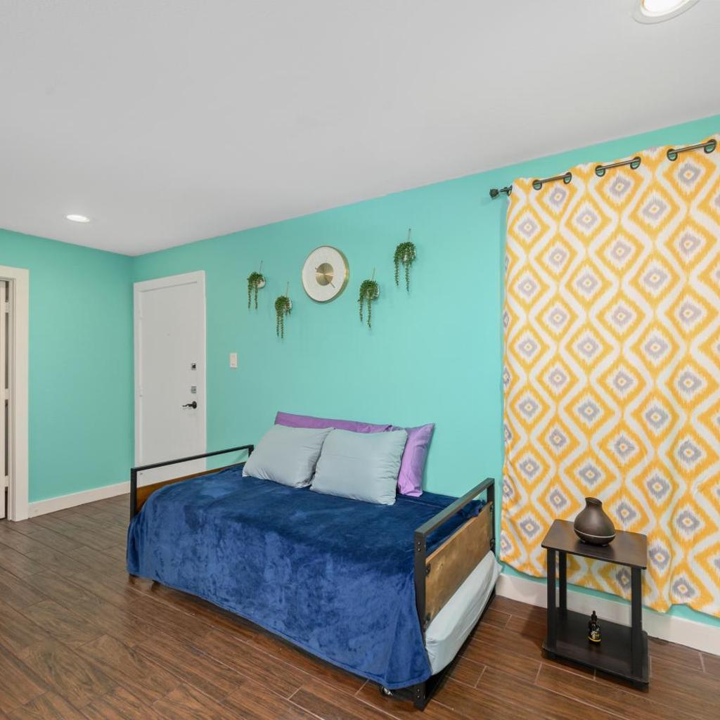 Photograph of Stylish 1BR Apt - Steps from NRG and Texas Med Center