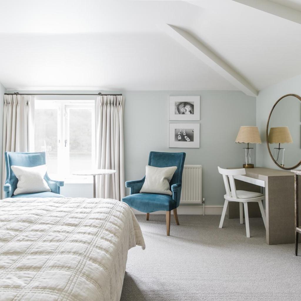 Dart Marina Hotel — 