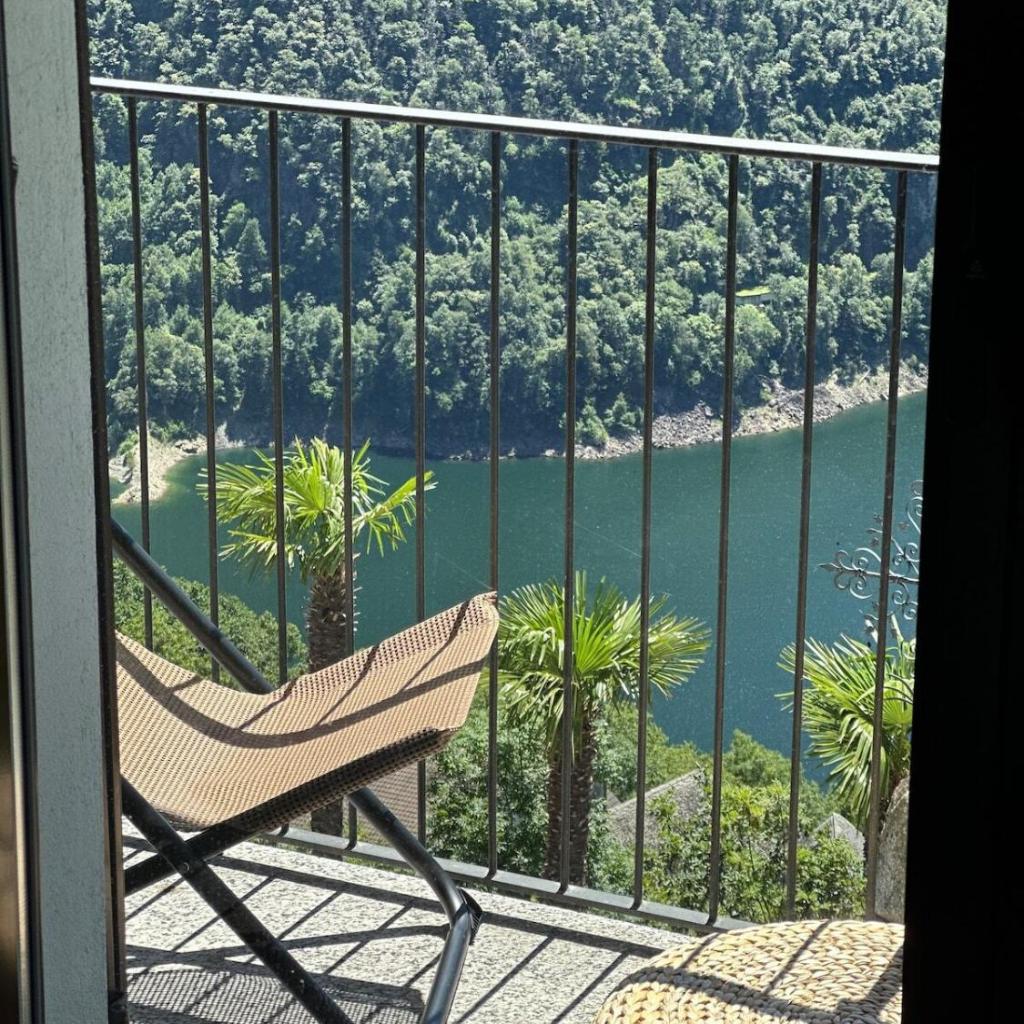 Image 29 - Cà Armonia 2 Lake & Mountain View Apartment