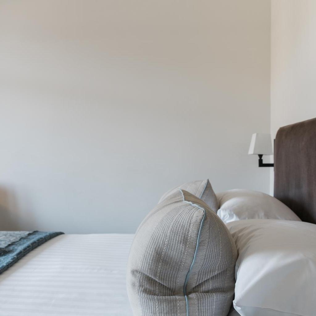 Dart Marina Hotel — 