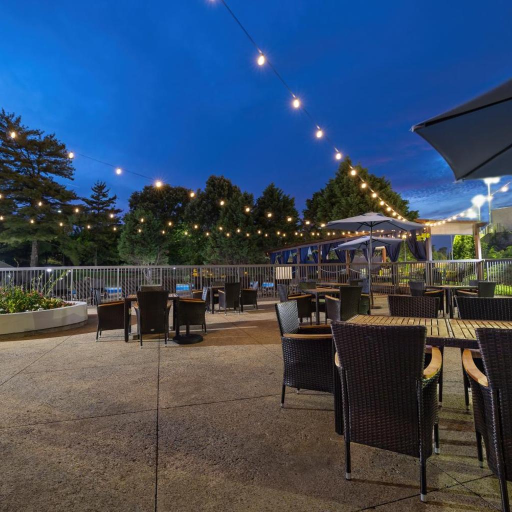 Photograph of Delta Hotels by Marriott Nashville Airport