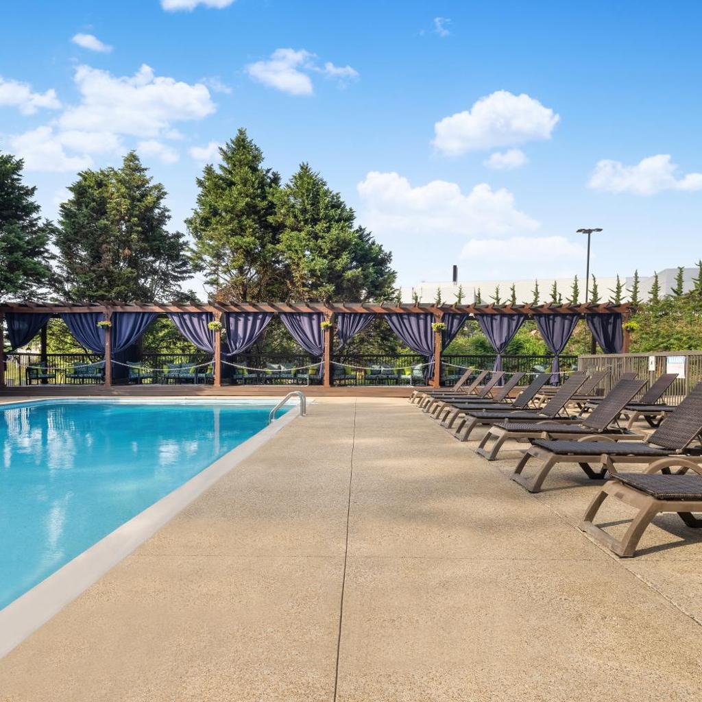 Photograph of Delta Hotels by Marriott Nashville Airport