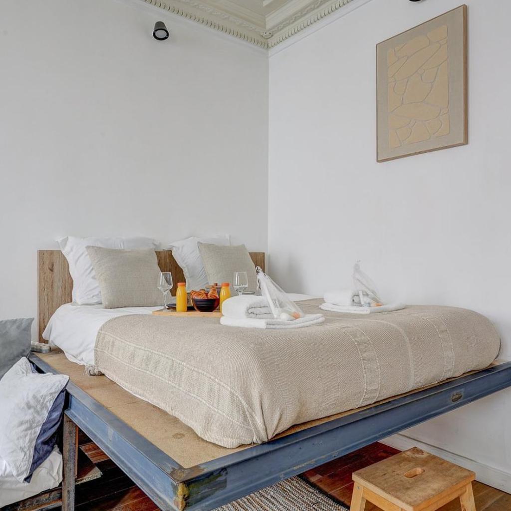 Photograph of Bluestay 221 - Appartement au centre de Paris
