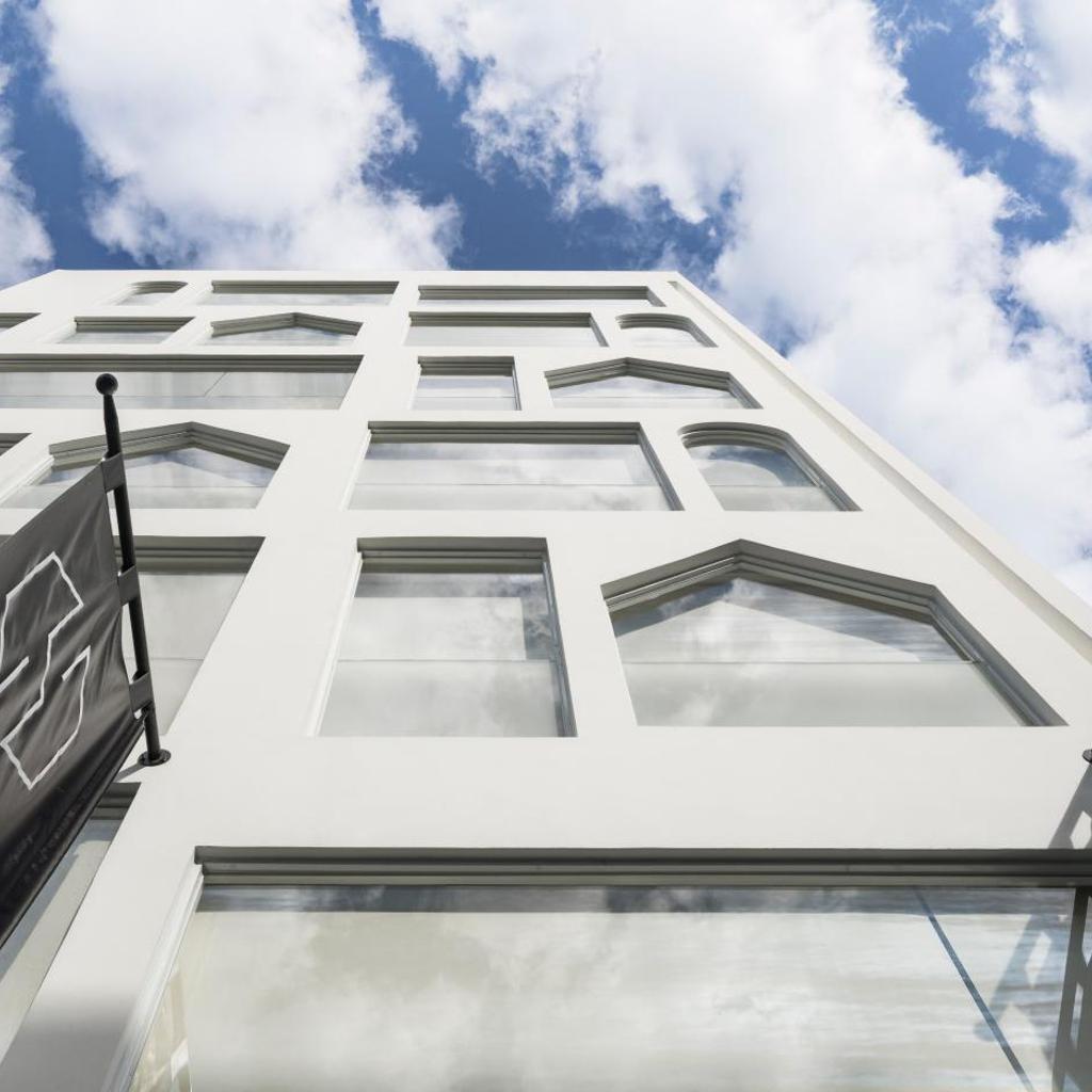 Swiio Hotel Daan — 