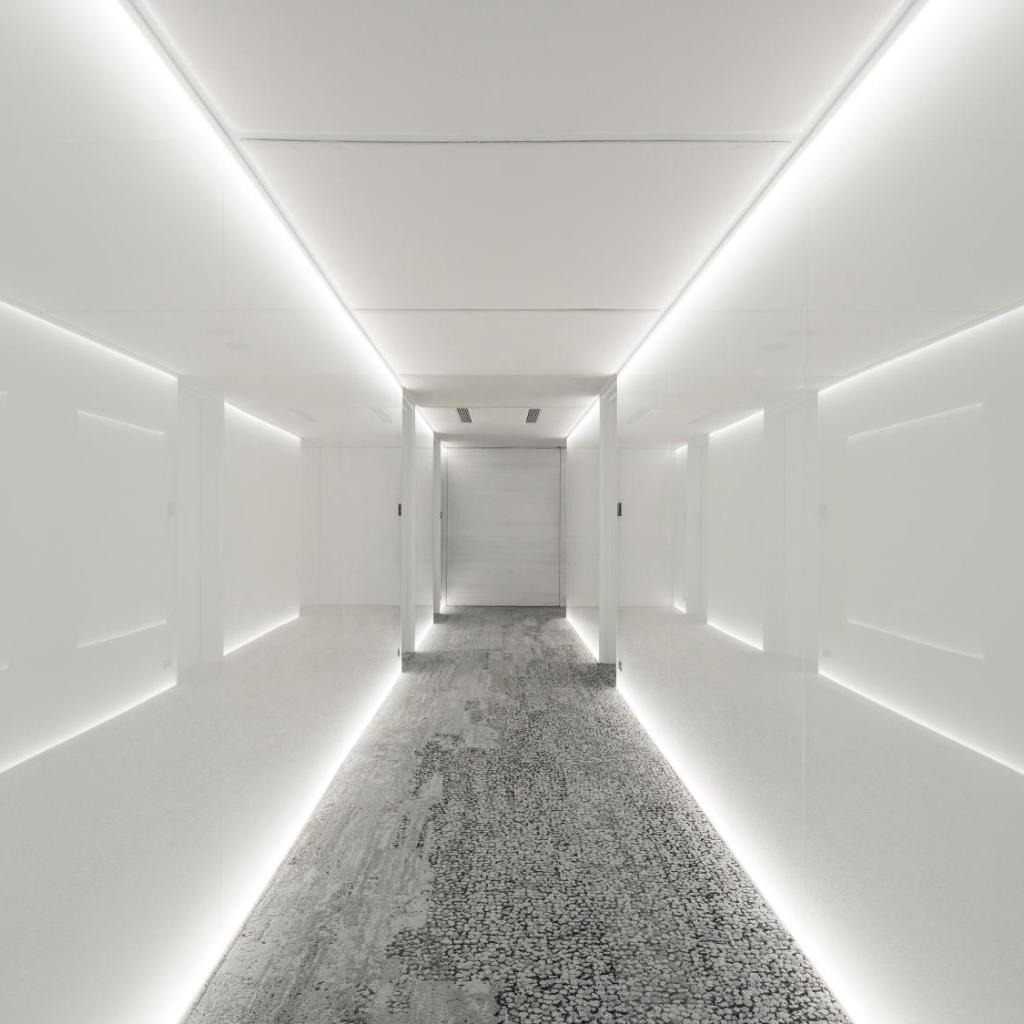 Swiio Hotel Daan — 