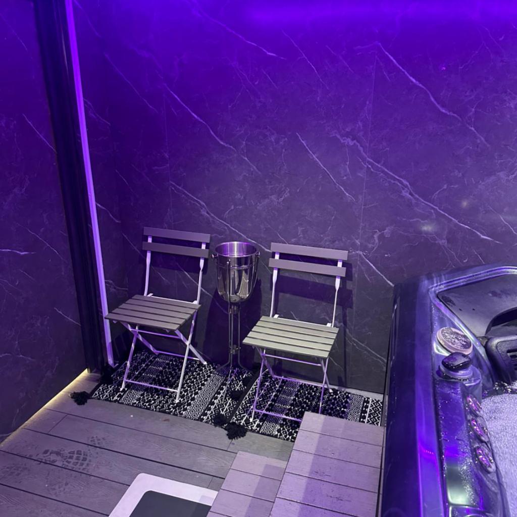 Photograph of Hot tub hideaway