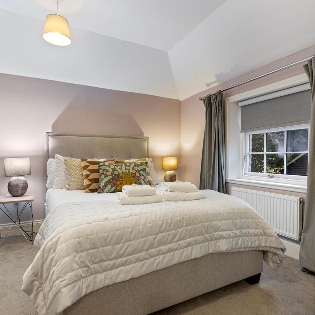 Photograph of No. 6 - Wisteria Cottage - Pass the Keys