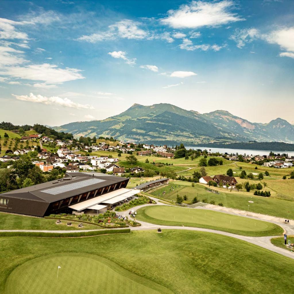 Gasthaus Badhof - Golfhotel — 