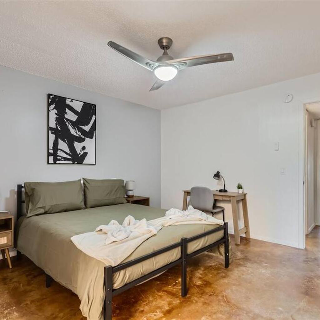 Photograph of 2B Getaway Steps to Dtwn - Sleeps 6 - Pool, Prkg