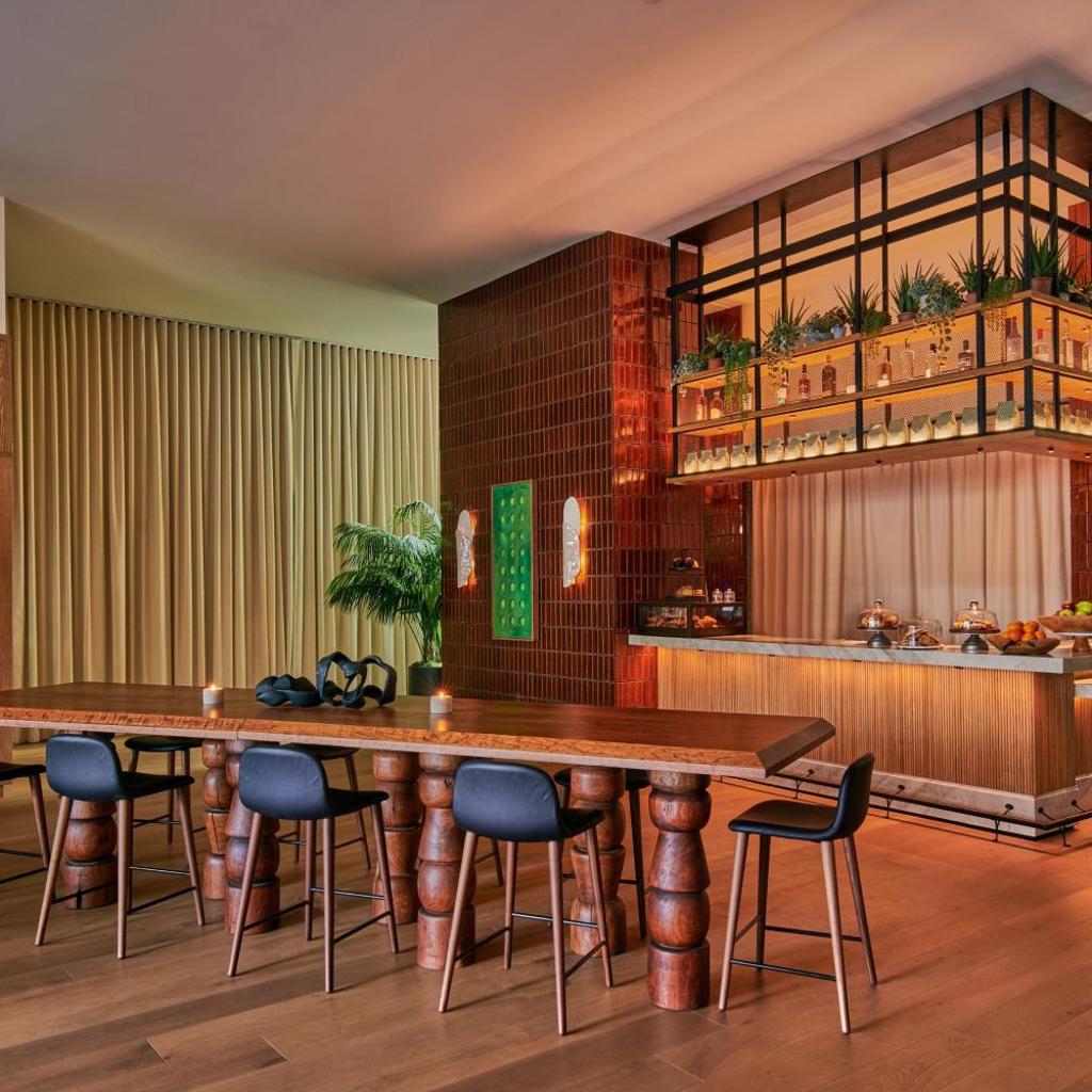 Photograph of HOLLYWOOD VOLUME, a Tribute Portfolio Hotel