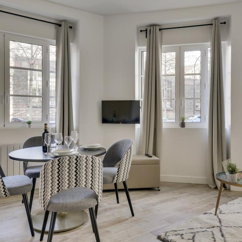 Photograph of 151 Suite Jean Yves - Superbe Studio à Paris