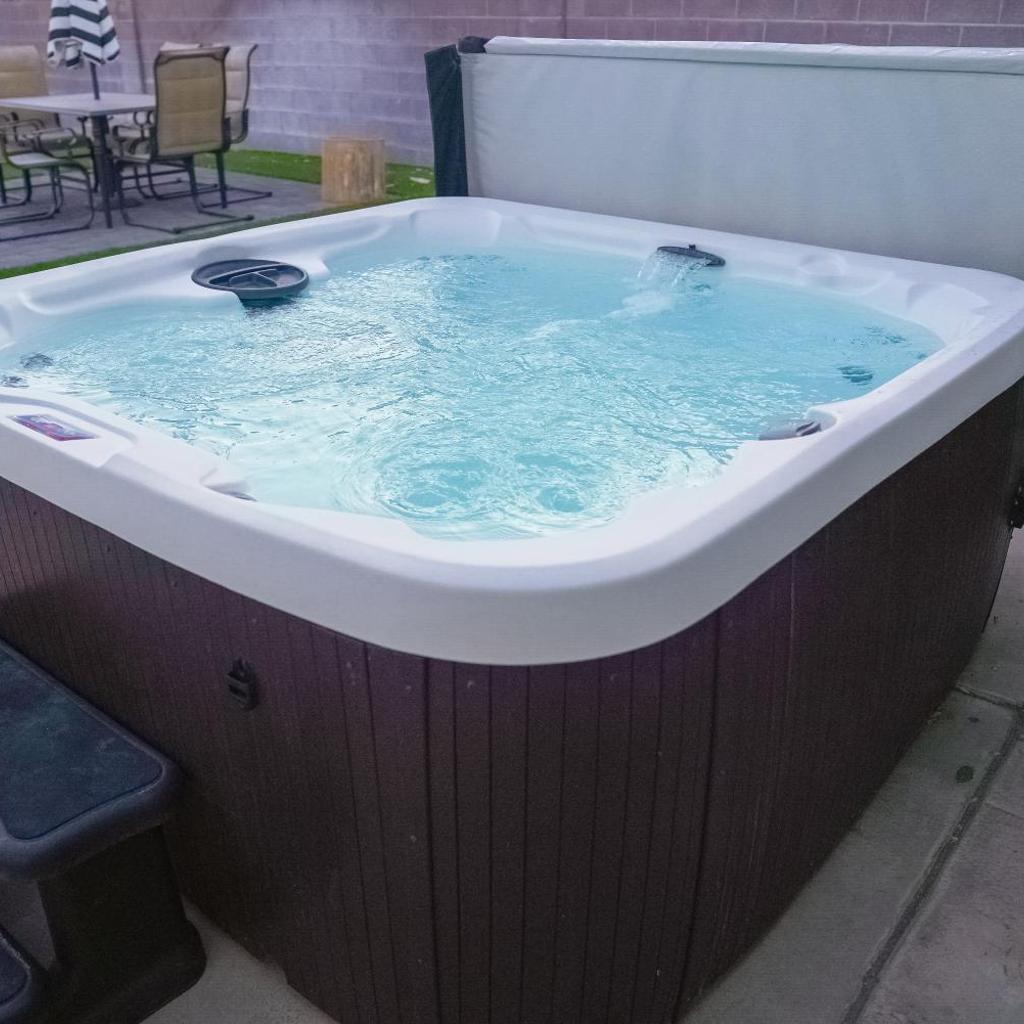 Photograph of Furnished Vegas Home w Pool Central Location