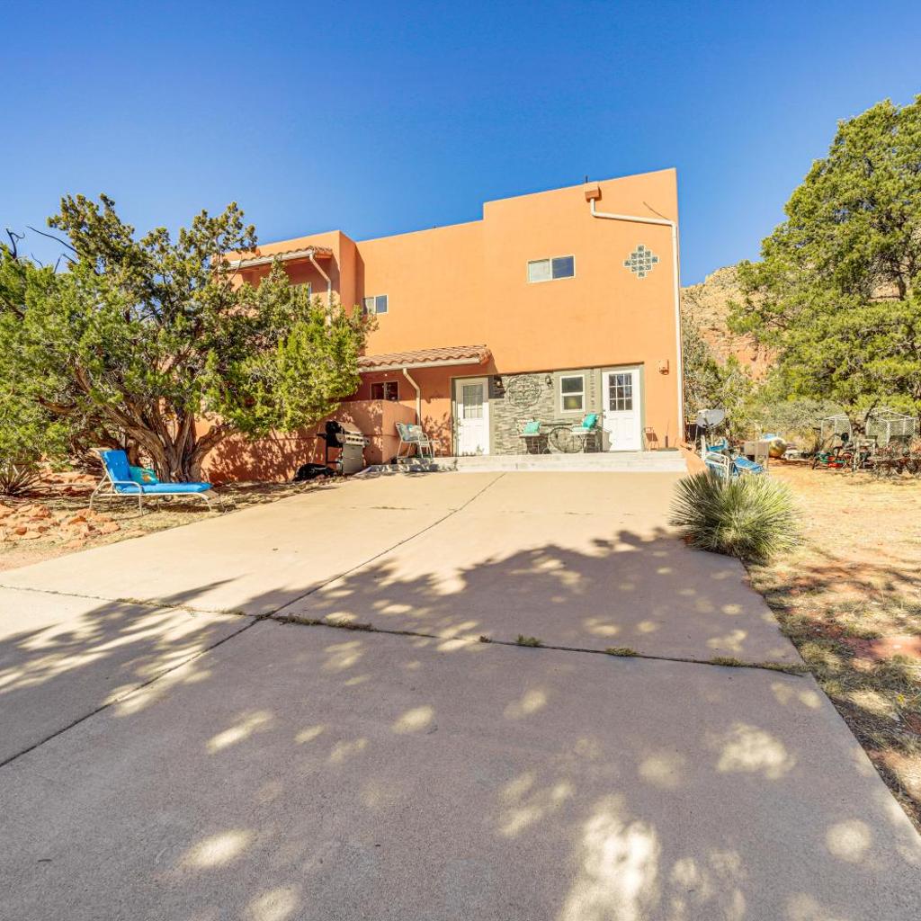 Photograph of 10 Mi to Dtwn: Pet-Friendly Sedona Getaway!
