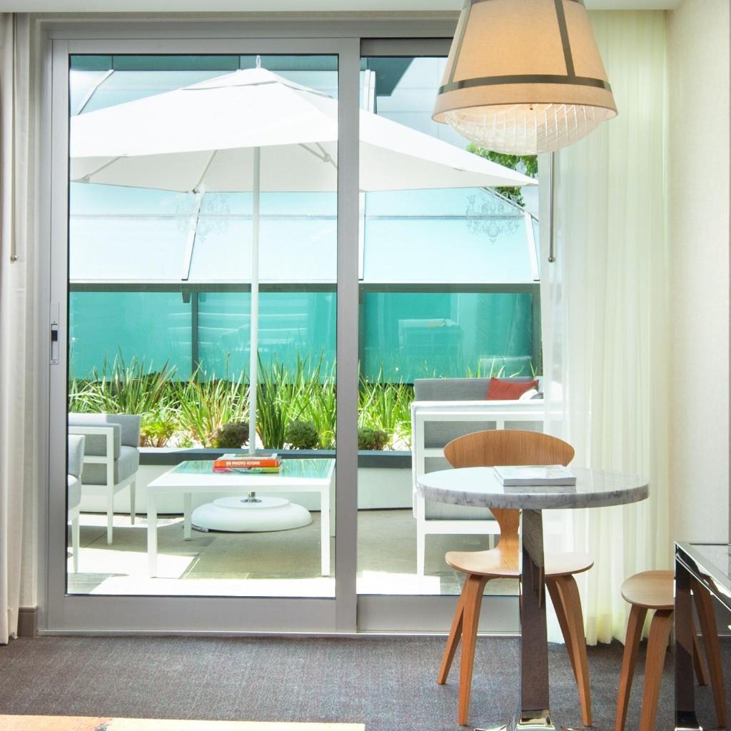 Photograph of SLS Hotel, a Luxury Collection Hotel, Beverly Hills