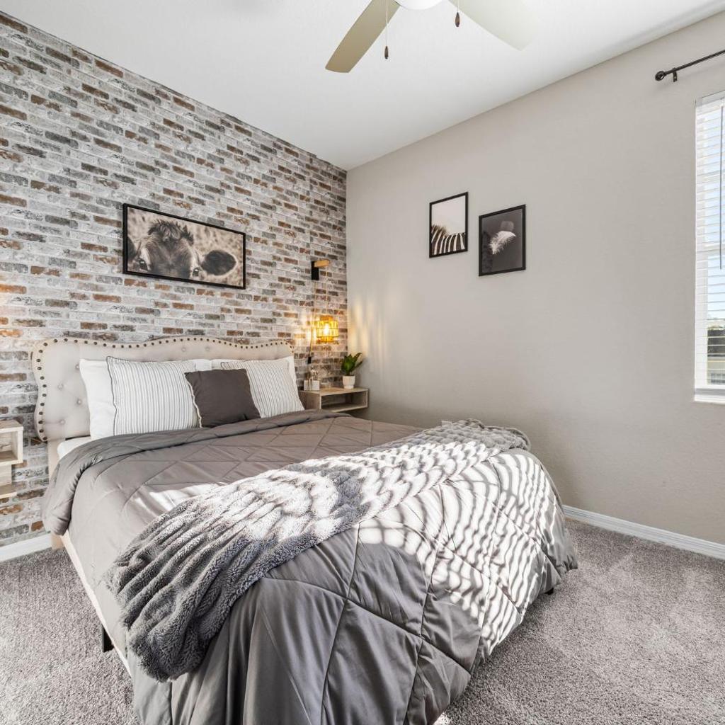 Photograph of Modern 3BR2BA Pools, Gym Near Airport #5