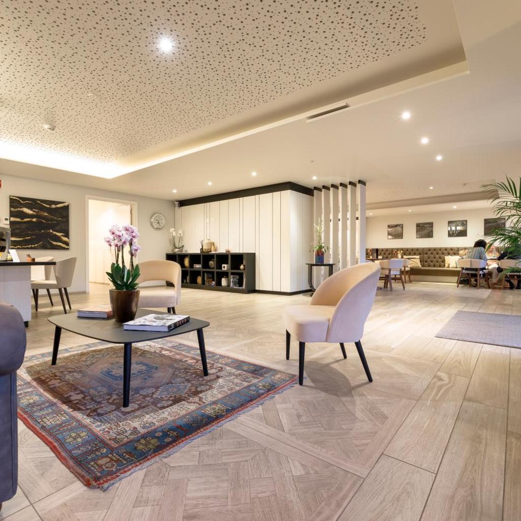 Ambassador Boutique Hotel — 