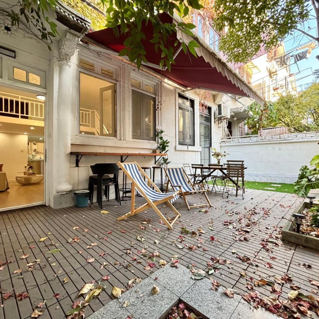 Tonight Homestay West Nanjing Road Shanghai — 