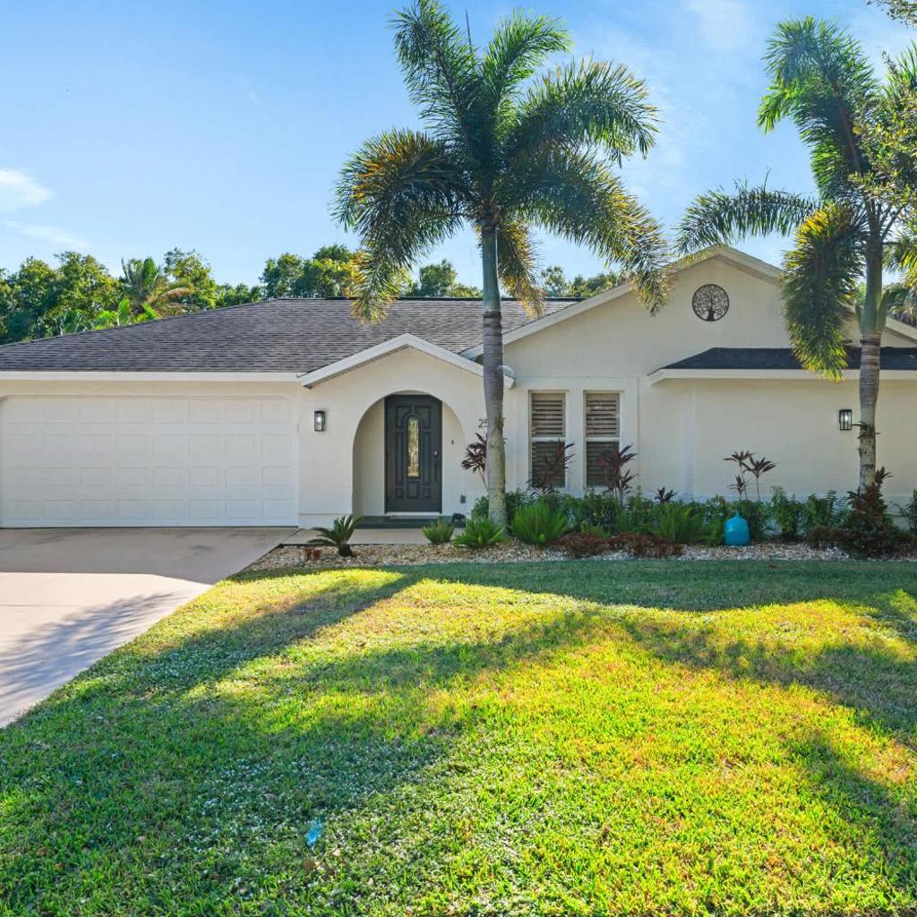 Photograph of Pet Friendly Pool Home in River Reach of Naples FL