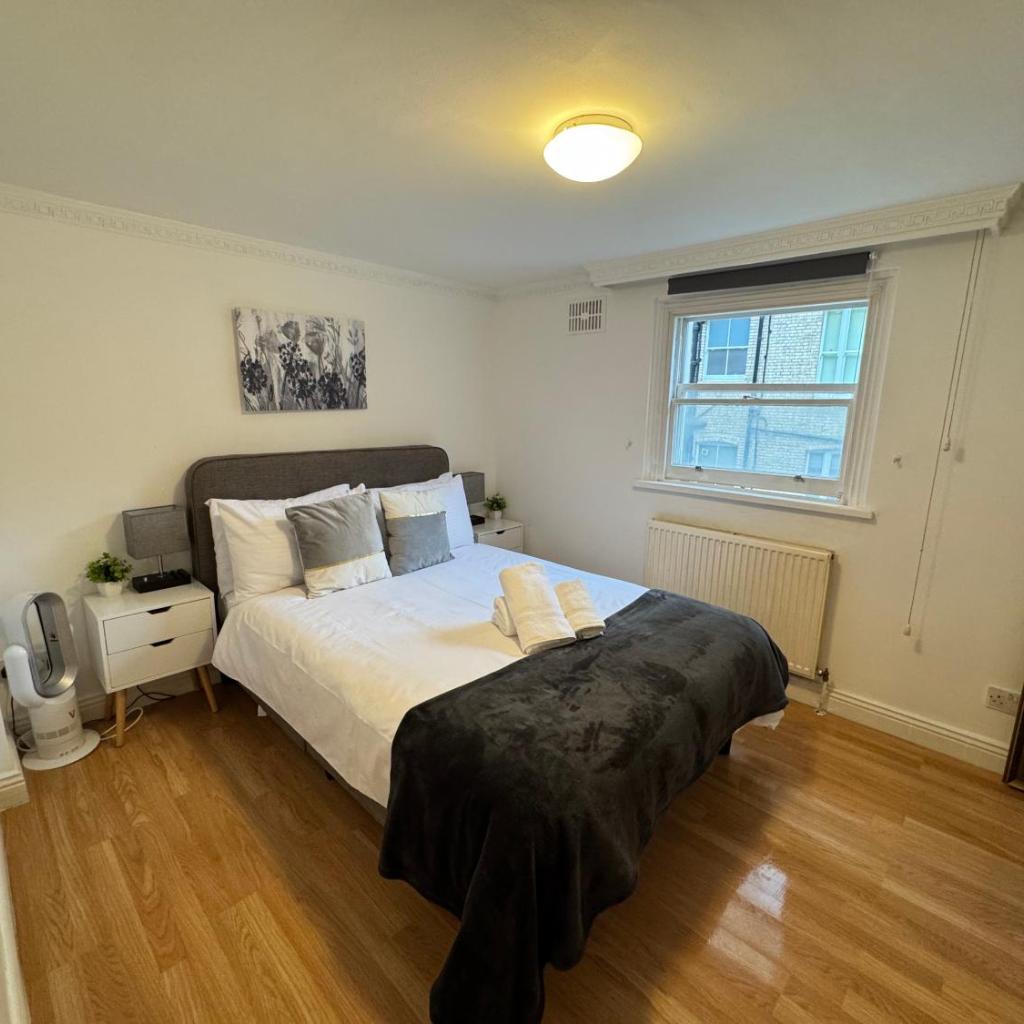 Photograph of Charming and affordable flat for 4 people 7 min walking from OXFORD STREET - with breakfast