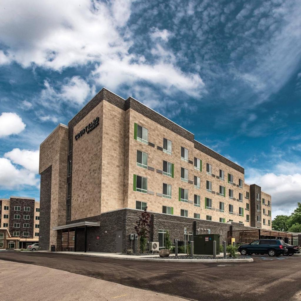Hotel thumbnail 2