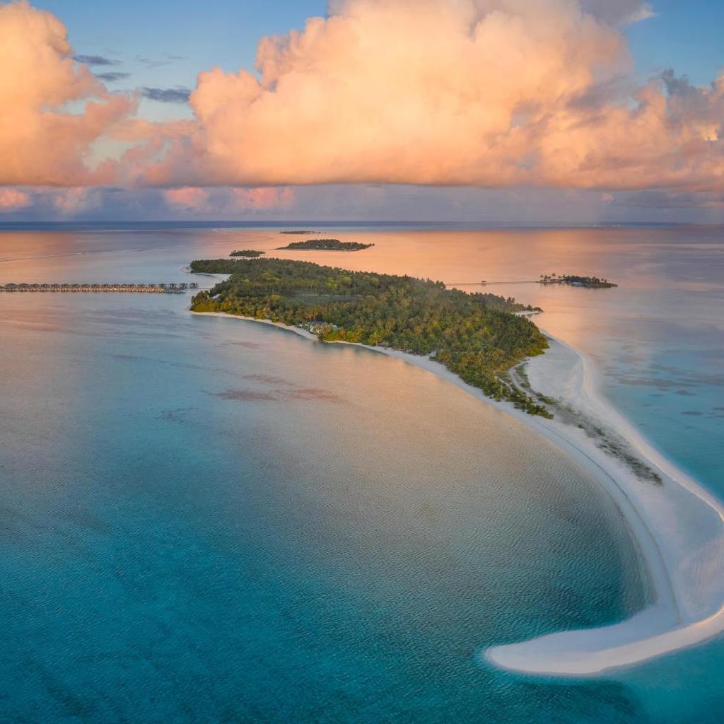 Villa Park Sun Island, image 1 of 6